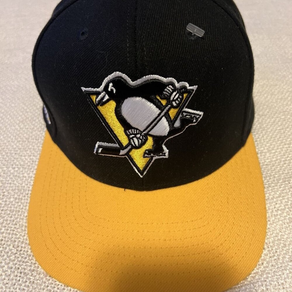 Vintage Pittsburgh Penguins Mitchell & Ness Snapback Hat Cap Black n Yellow